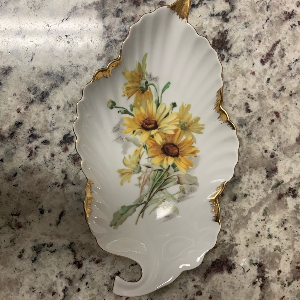 Mitterteich Bavaria Germany Leaf Shape Candy Dish